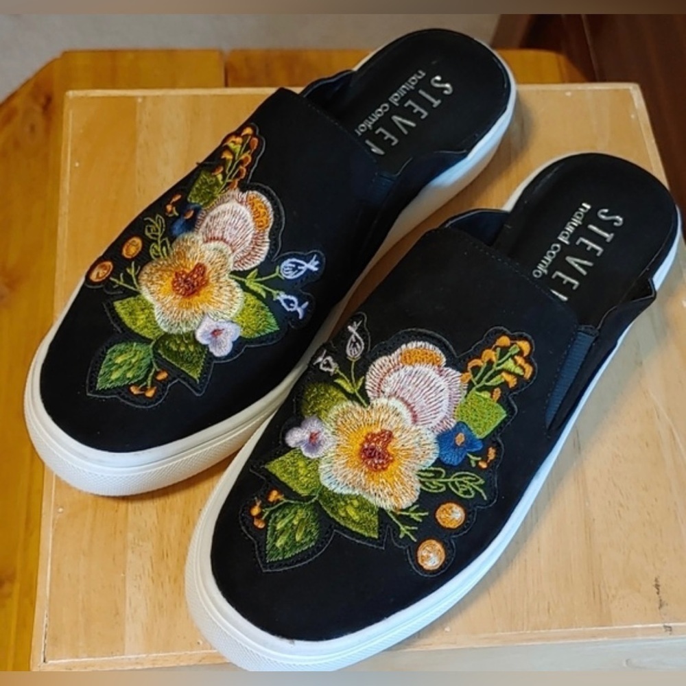 Steve Madden NATURAL COMFORT BLACK FLORAL EMBROIDERED SHOES SIZE 6W NWOT 🍂​ - Picture 7 of 11